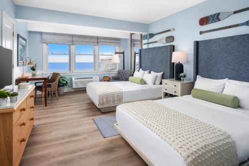 Sea Crest Beach Hotel | Silver Beach