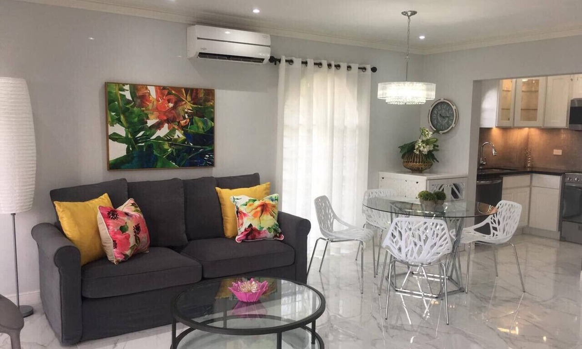 Columbus Heights | Ocho Rios