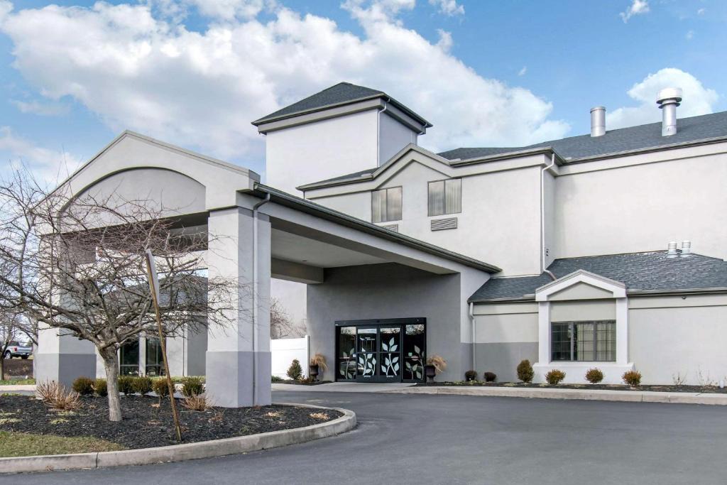 Comfort Suites Downtown Carlisle | Carlisle