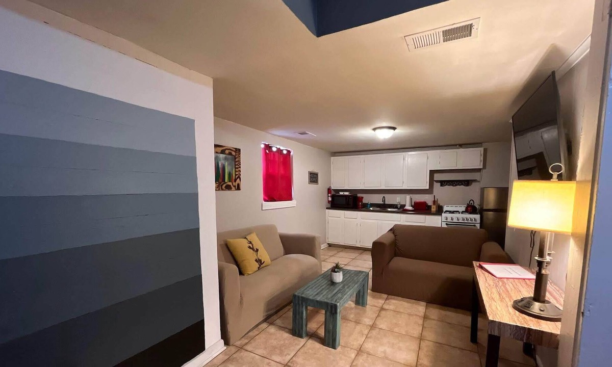 Snowden Duplex Getaway | Crosstown