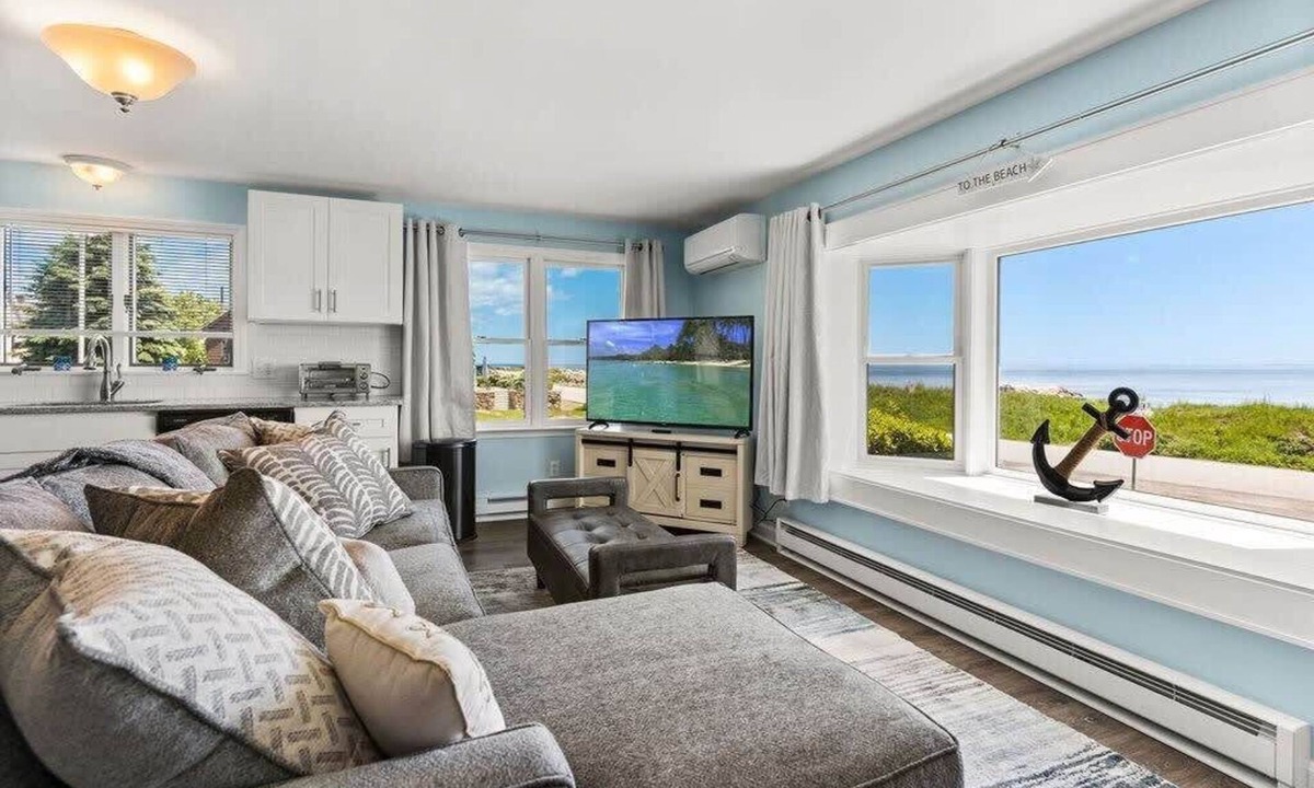 Snug Harbor Wallis Sands Beach | Rye