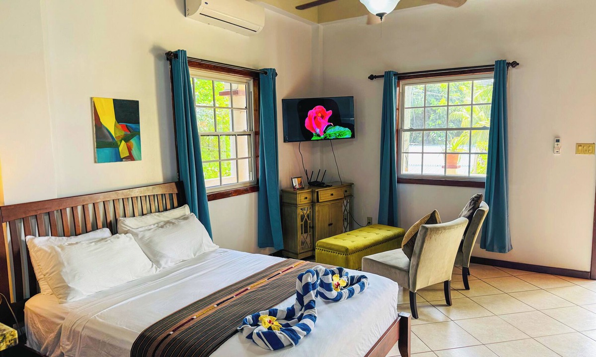 Hopkins Bay Resort Beachview | Sittee River Village