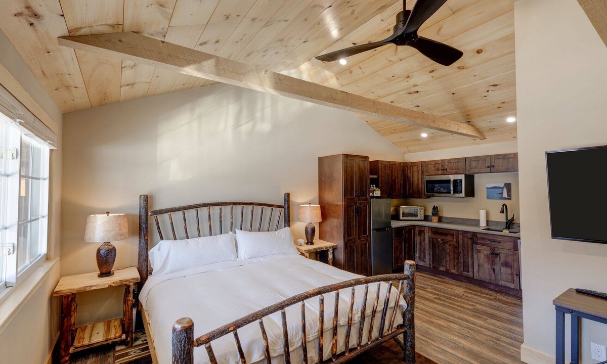 The Lodge Sunapee Harbor Mount | Sunapee