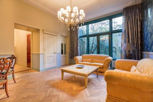 The Royal | The Hague Center