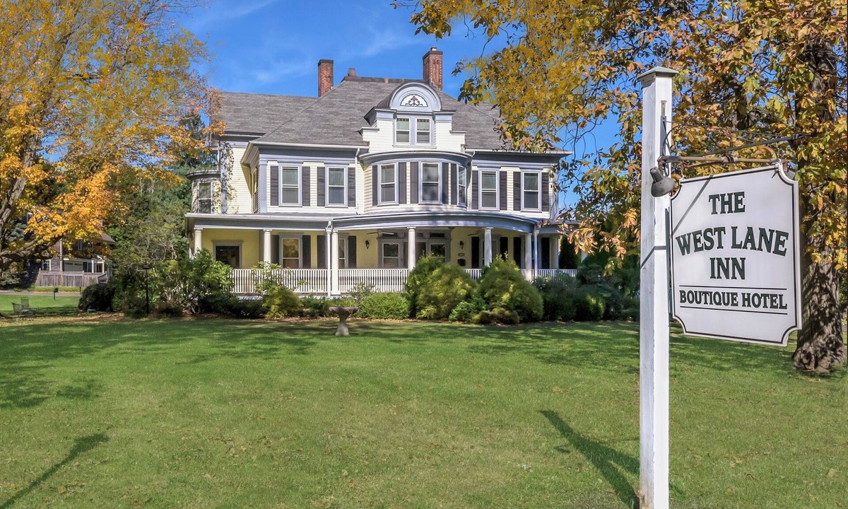 The West Lane Inn | Ridgefield
