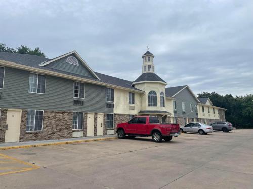 Victorian Inn | Beatrice