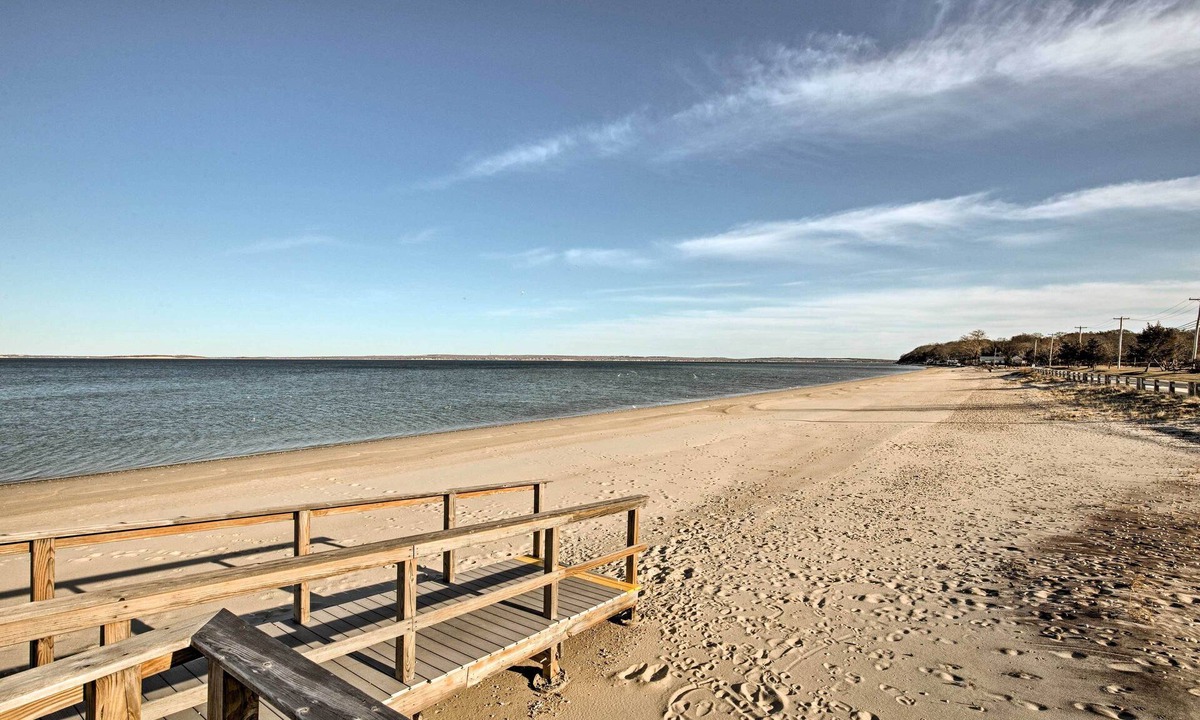 Island Wine Country Beach | Cutchogue