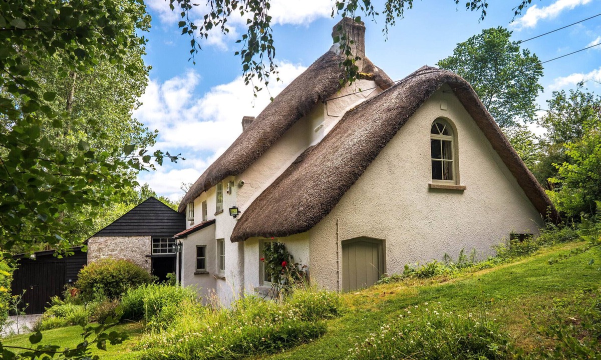 Weeke Brook Devon Cottage | Heligan
