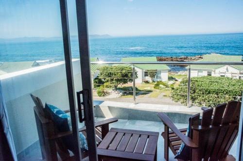 Whale Rock | Westcliff