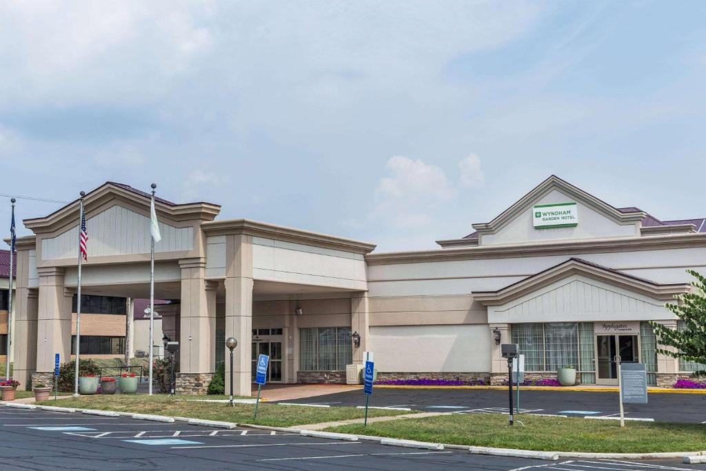 Wyndham Garden Manassas | Lakeview