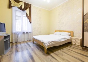 Квартира подобово біля Площі Ринок вулиця Староєврейська 17