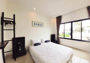 บ้านสไลเดอร์แดง พูลวิลล่า 4 ห้องนอน พัก 15-20 คน