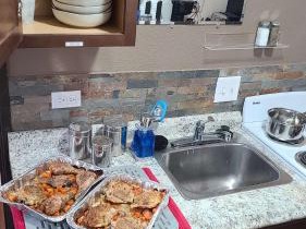 069A The Grand Canyon Getaway Suite with Kitchenette Sleeps 4