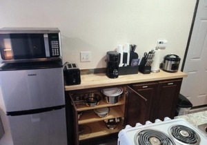 069A The Grand Canyon Getaway Suite with Kitchenette Sleeps 4