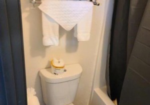 069A The Grand Canyon Getaway Suite with Kitchenette Sleeps 4