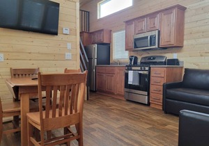 079 Tiny Home near Grand Canyon South Rim Sleeps 8