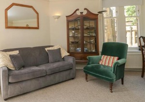 1 Abbey Court