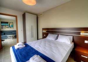 1 BDR superior balcony Luna