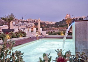 1 BDR superior balcony Luna