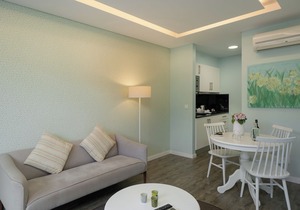 1-bed Garden Apt 2 in character Babosas Village