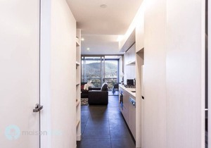 1 Bedroom Apt With Parking Walk to ANU