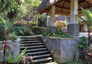 1 BR Suite Room in Sukawati, Balinese Feel and Experience