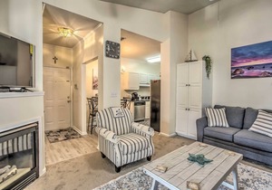 1 Mi to Coast: Myrtle Beach Condo w/Pool Access!