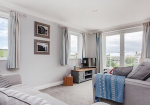 1 West Park Mews - Three Bedroom House, Sleeps 6