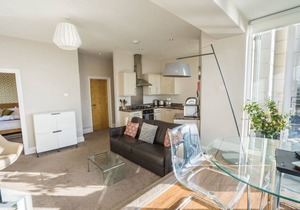 10 Astor House - premier one bed apartment with stunning uninterrupted sea views and large balcony