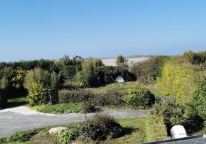 100 M FROM BEACH WITH DIRECT ACCESS