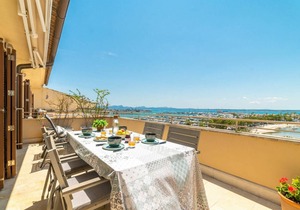 100 m² Apartment ∙ 2 bedrooms ∙ 4 guests