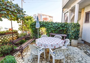 100 m² Apartment ∙ 3 bedrooms ∙ 5 guests