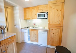 100m from ski slopes, 2nd floor, balcony, parking, tv, ski locker, 47m², La Norma