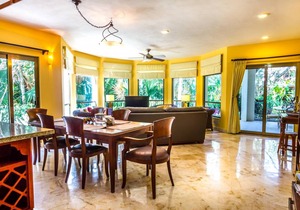 102 m² Condo ∙ 2 bedrooms ∙ 5 guests