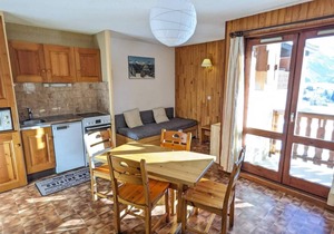 10m from ski slopes, floor -1, balcony, ski locker, 31m², Aussois