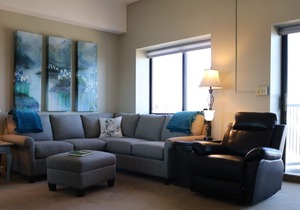 10th Floor Beautifully Decorated Condo w/ Pool Access