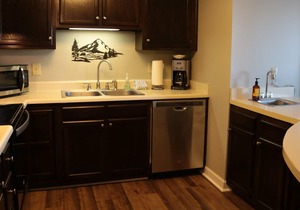10th Floor Beautifully Decorated Condo w/ Pool Access
