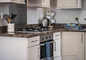 11 Astor House - one bed modern and comfortable ground floor apartment