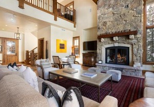 115 Village Walk