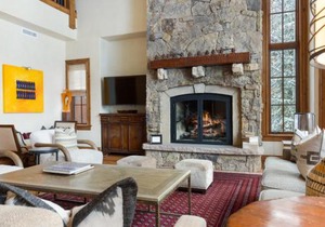 115 Village Walk
