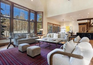 115 Village Walk