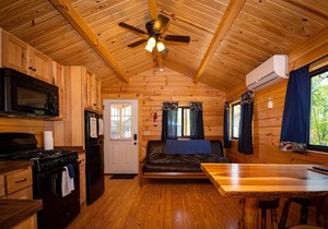 118) Teal Log Cabin. Close to Hocking Hills State Park and more!
