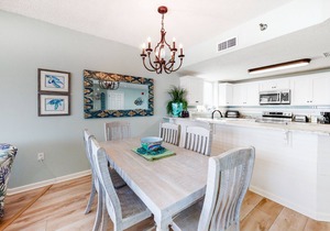 11th Floor, Bayfront Condo w/Amazing Views plus Shared Pools, Tennis, & Gym