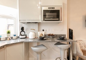 12 Helena Luxury Serviced Apartment