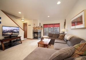 138 m² Condo ∙ 3 bedrooms ∙ 8 guests