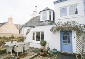 145 m² Cottage ∙ 4 bedrooms ∙ 8 guests