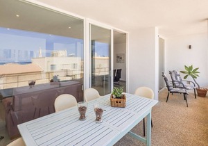 145 m² Apartment ∙ 3 bedrooms ∙ 4 guests