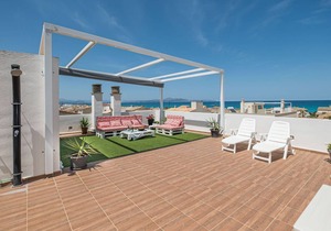 145 m² Apartment ∙ 3 bedrooms ∙ 4 guests