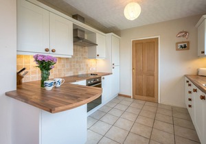 15 Lon Cernyw - Three Bedroom House, Sleeps 8