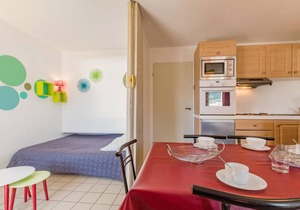 150m from ski slopes, 4th floor, balcony, parking, tv, 30m², Serre Chevalier